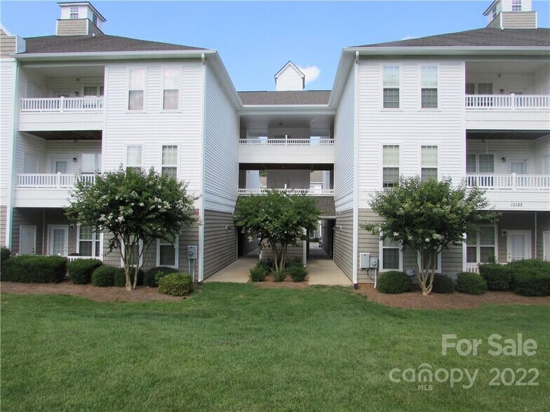 Building Photo - 10125 Westmoreland Rd