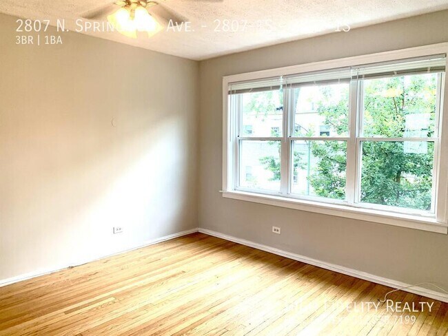 Building Photo - 2807 N Springfield Ave