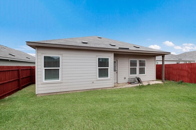 Building Photo - Move-In Ready Gem with Open Layout & Prime Location