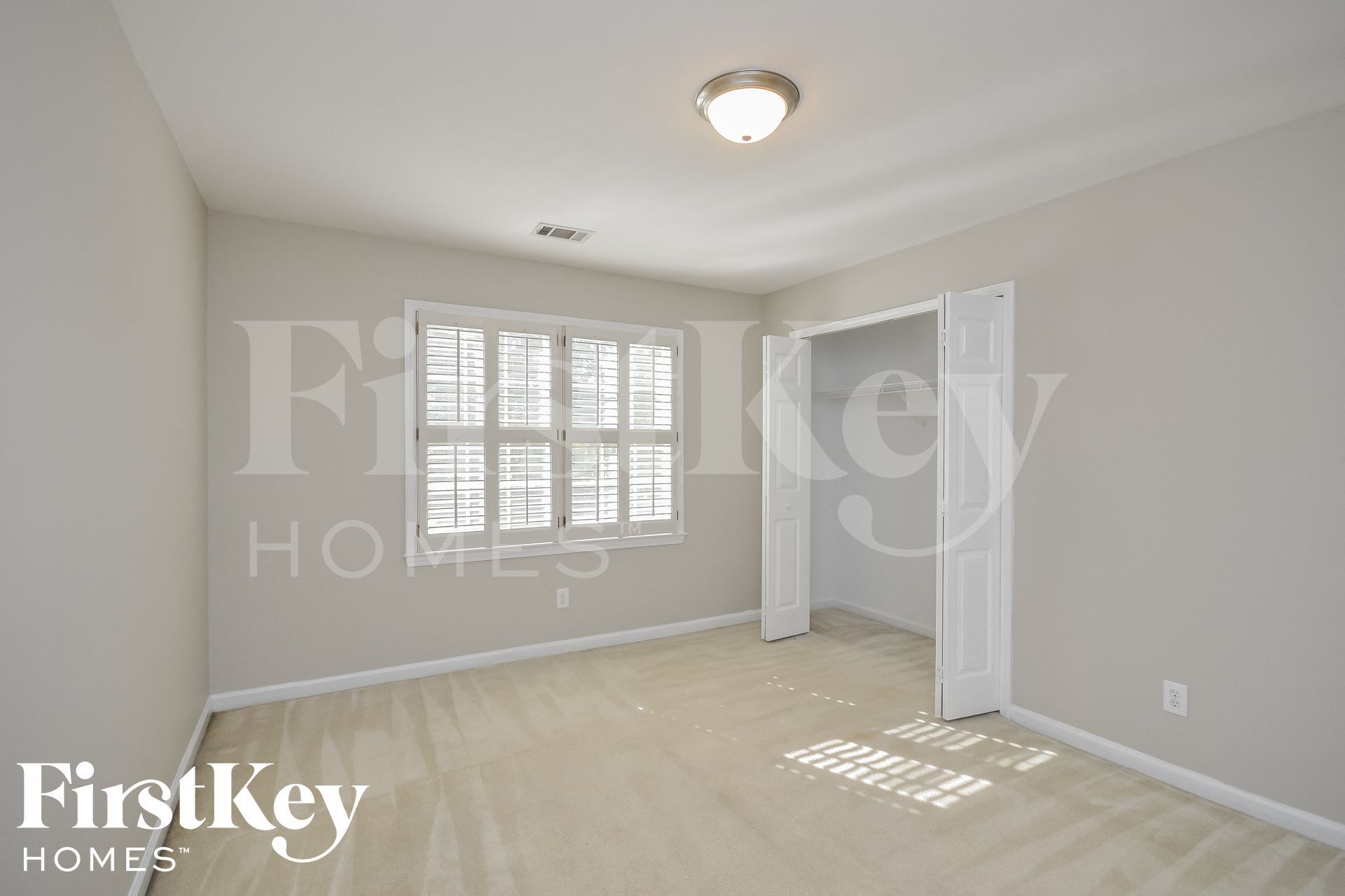 Building Photo - 1715 Foxwood Glen SE