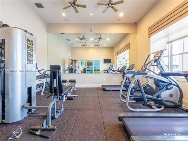 Building Photo - 7010 NW 106th Ave