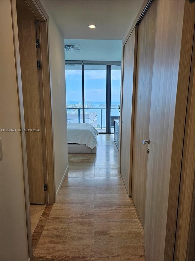 Building Photo - 1000 Brickell Plaza