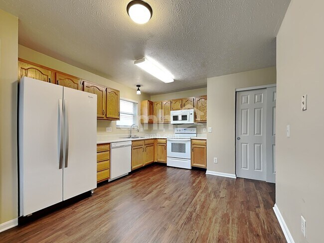 Building Photo - 333 Ivy Forge Ct