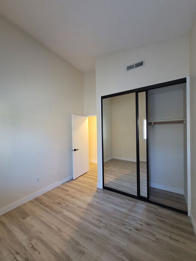 Building Photo - 5762 Cutter Loop