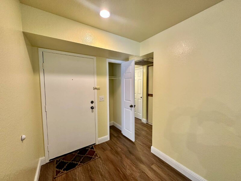 Building Photo - 11275 Avenida De Los Lobos