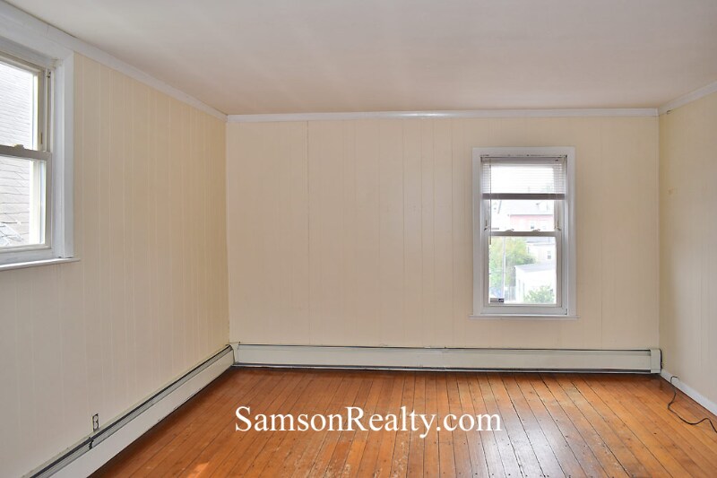 Building Photo - 275 Wickenden St