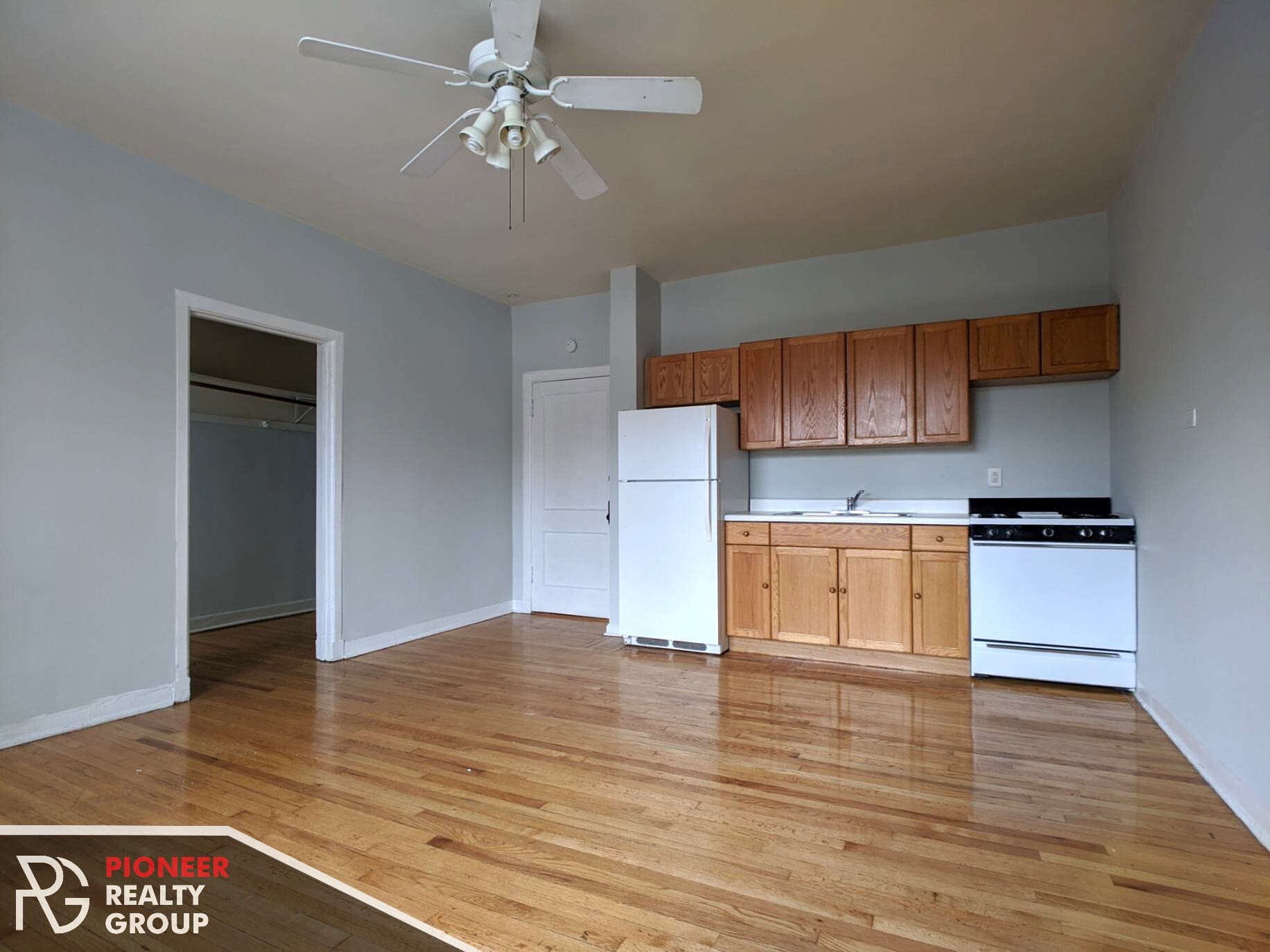 Building Photo - 1044 W George St