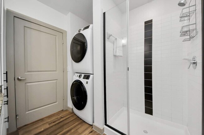 Building Photo - 1111 Shepherd Dr