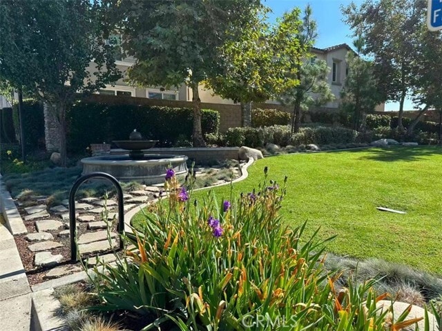 Building Photo - 650 Huron Pl