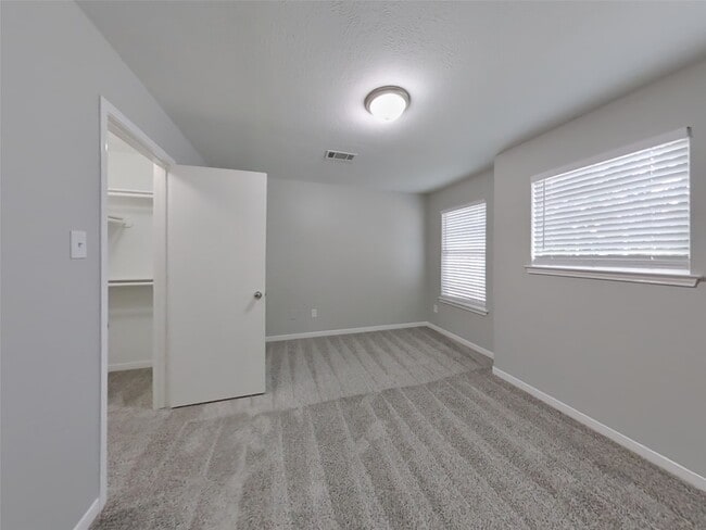 Building Photo - 6726 Misty Dale Dr