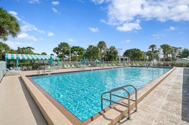 Building Photo - 3594 Alder Dr