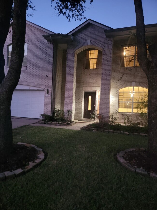 Building Photo - 2507 Willow Springs Ln