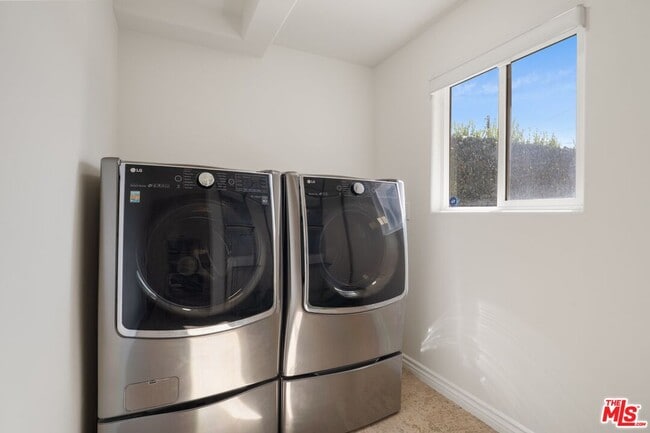 Building Photo - 4128 W 122nd St