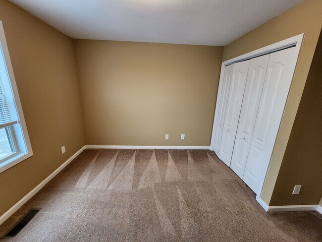 Building Photo - 987 S Ash Ridge Dr
