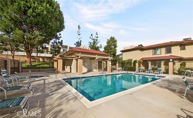 Building Photo - 25261 Tanoak Ln