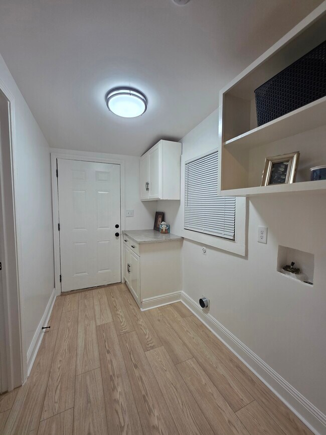 Building Photo - 2534 Cleveland Ave