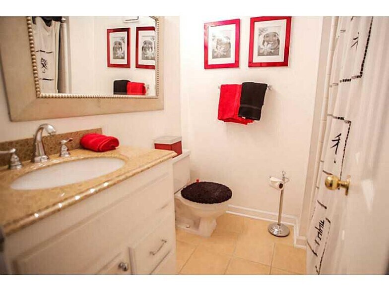 Bathroom 2 - 2022 River Heights Walk SE