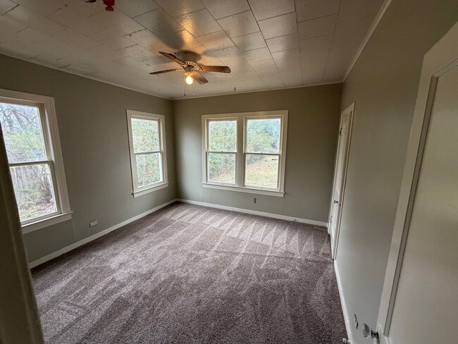 Building Photo - Gorgeous 2 Bedroom Home in Sunset Acres