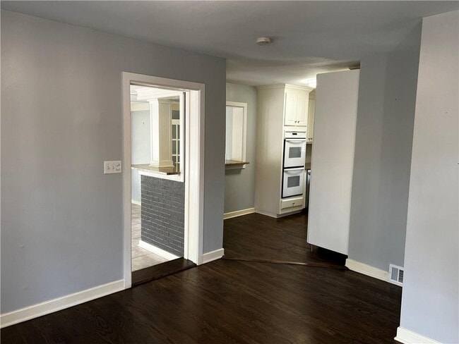 Building Photo - 3490 Sexton Woods Dr