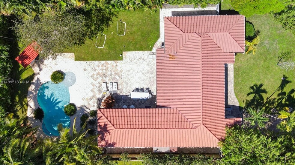 Building Photo - 10626 NE 10th Ct