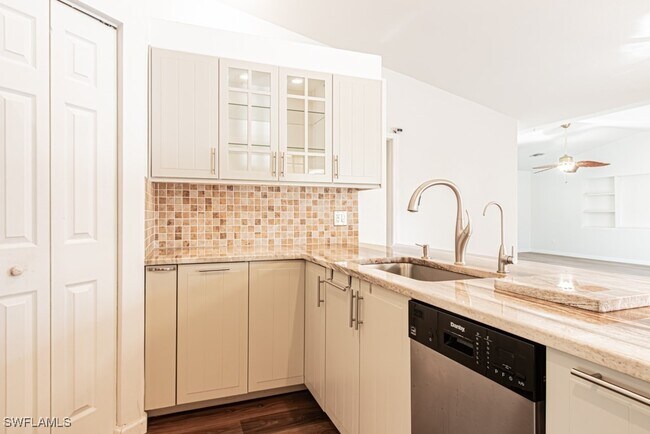 Building Photo - 590 6th St NE