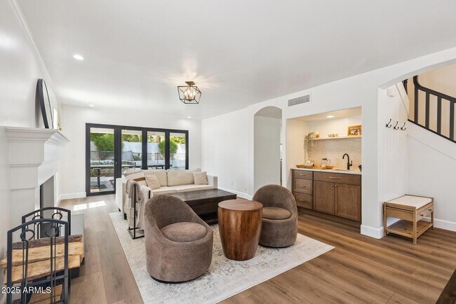 Building Photo - 5556 E Sandra Terrace