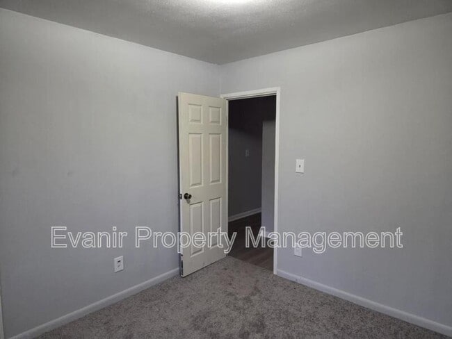 Building Photo - 3747 Barbarosa Dr