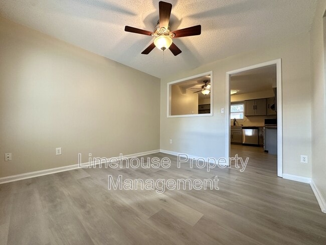 Building Photo - 1273 Nesbitt Dr