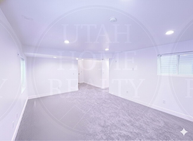 Building Photo - 441 E 260 N