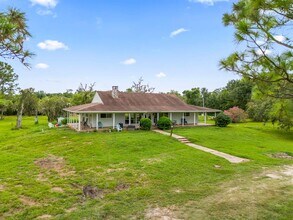 Building Photo - 890 Sally Lake Rd