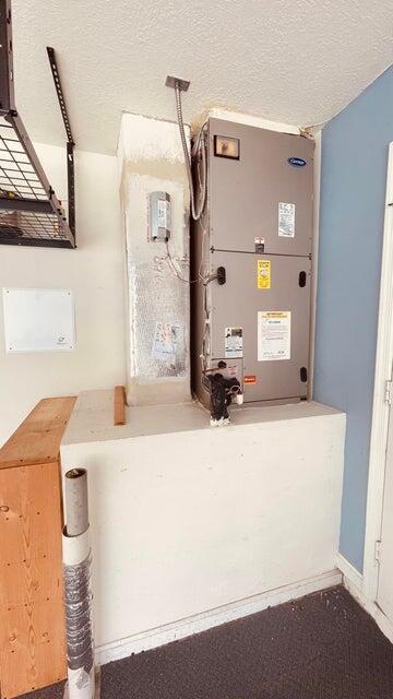 Building Photo - 1829 SW Hickock Terrace