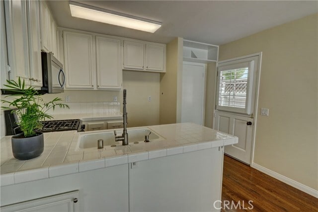 Building Photo - 425 Dahlia Ave