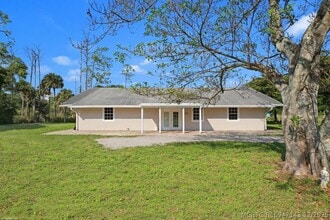 Building Photo - 2221 F Rd