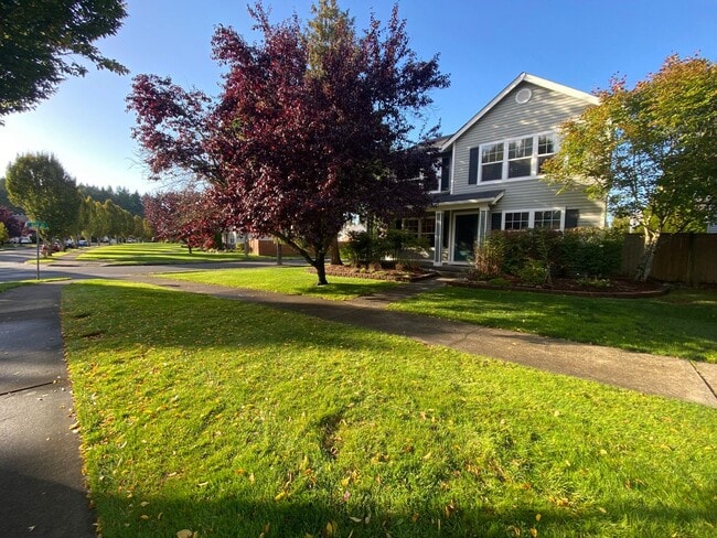 Building Photo - 3 Bedroom Corner Lot DuPont Home