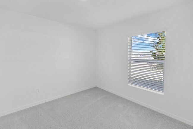 Building Photo - 2155 Lone Oak Ln