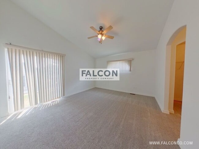 Building Photo - 12061 Merrill Heights