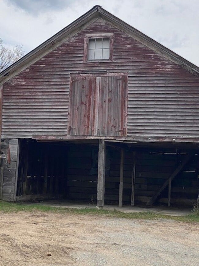 Building Photo - 14463 Maple St