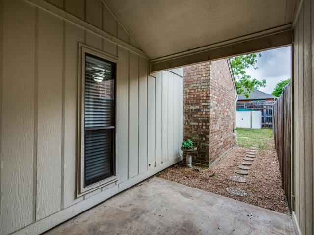 Building Photo - 1713 Sonnet Dr