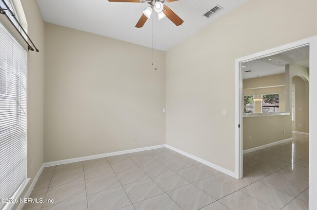 Building Photo - 2070 Thornhill Drive