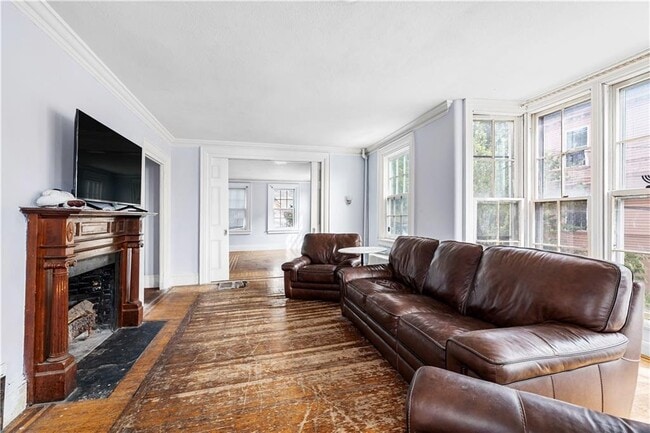 Building Photo - 34 Congdon St