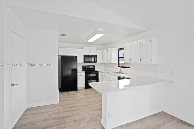 Building Photo - 6043 Felter St
