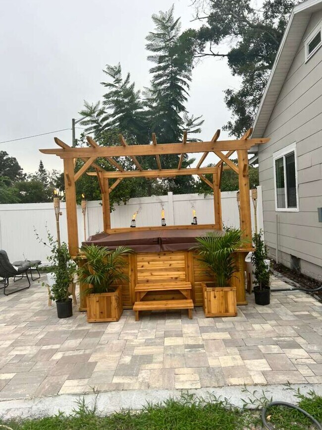 Building Photo - Updated St. Pete Home with Private Yard, Hot Tub & More!