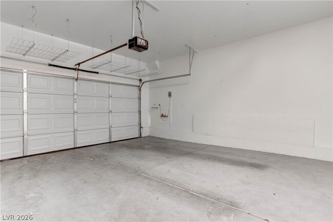 Building Photo - 1133 Via Rocca