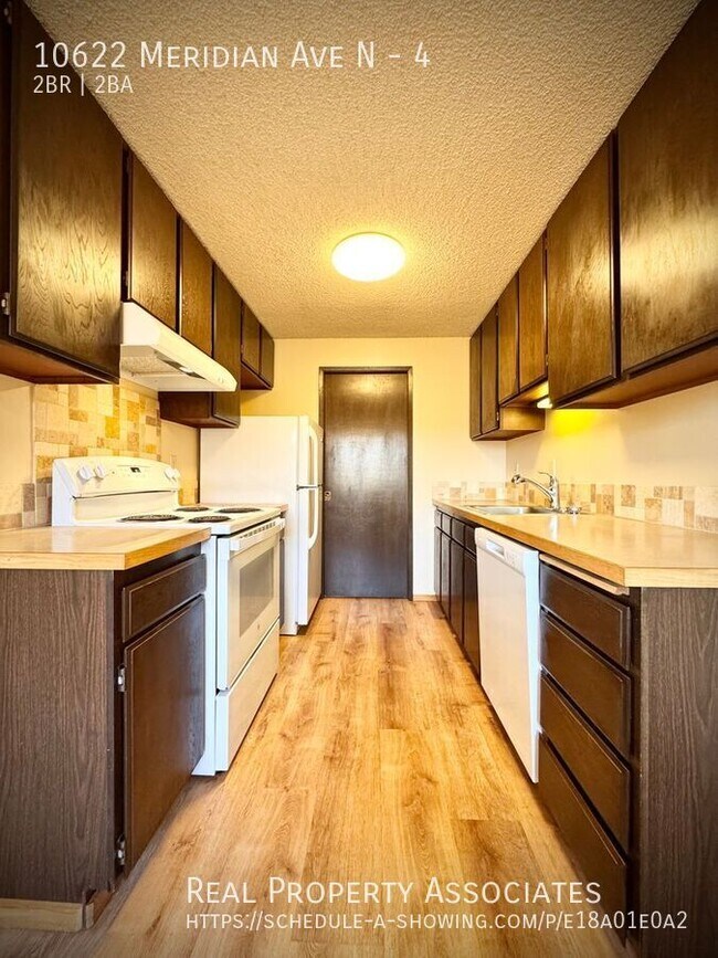 Primary Photo - 10622 Meridian Ave N