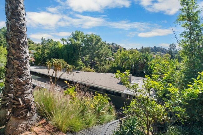 Building Photo - 3 Bed / 3 Bath Private Mid-Century Oasis with Pool, Detached Studio & Canyon Views