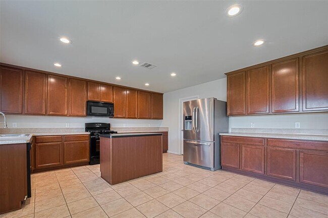 Building Photo - 20111 Brookwood Holw