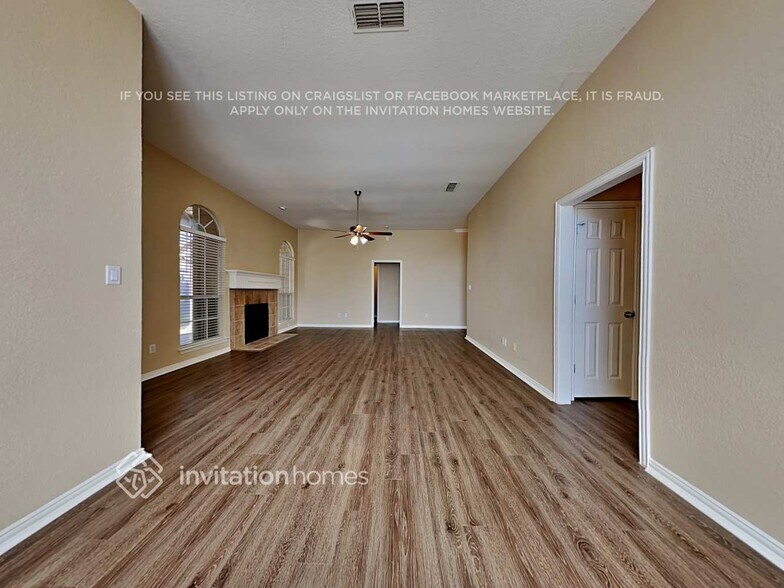 Building Photo - 509 Taos Ct W