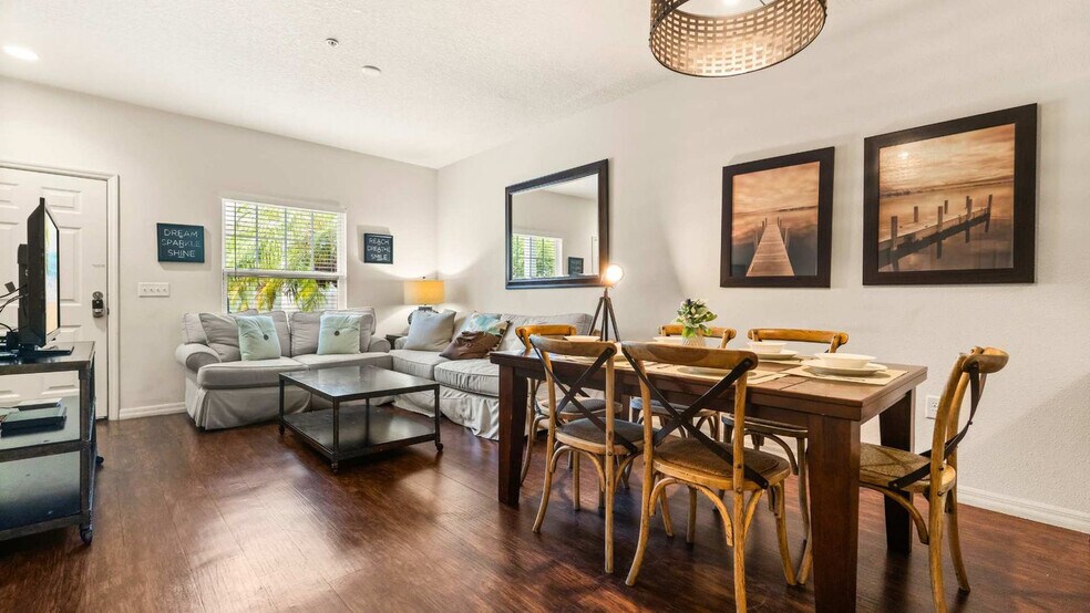 Building Photo - 5354 Diplomat Ct