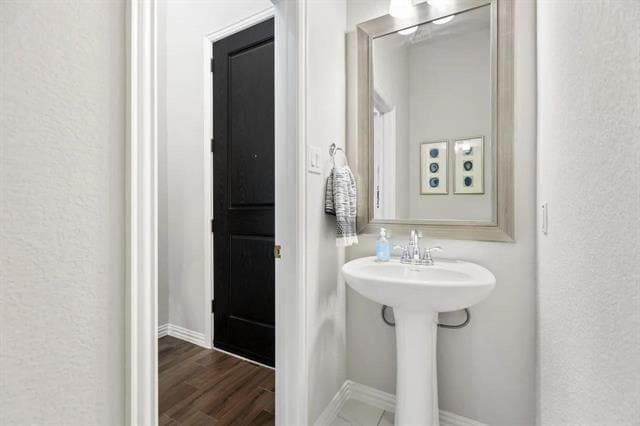 Building Photo - 816 Brenham Ave