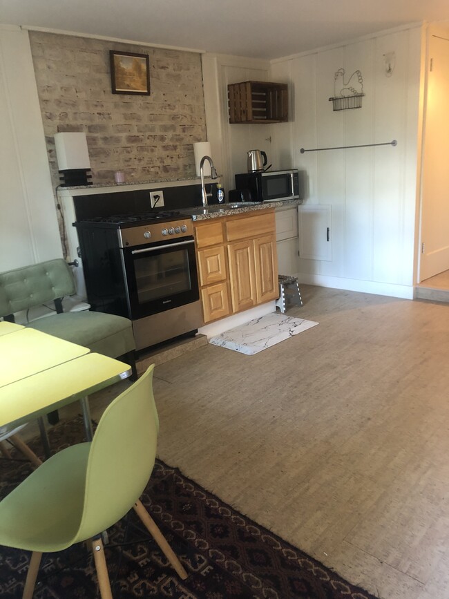 Kitchen and dining area - 24 Romine Way